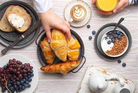 13 Of The Best Snacks That Go With Coffee