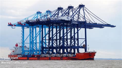 Felixstowe Dockers: The Zhen Hua 25 Has Arrived At Felixstowe