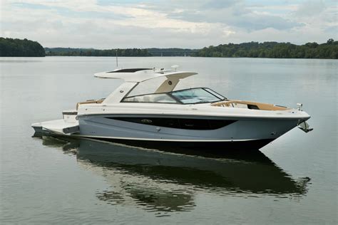 2023 Sea Ray SLX 400 Outboard Runabout Boot Kaufen YachtWorld