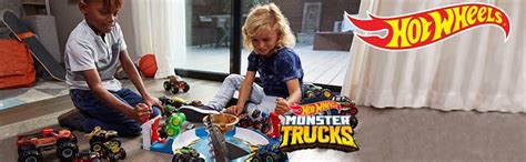 Hot Wheels Monster Truck Veicolo A Sorpresa In Scala Con Ruote Giganti Da Collezione