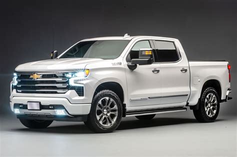 Picape Chevrolet Silverado estreia bons recursos e versão única