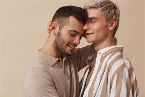 Signs Gay Partner From Chatlines Is Loyal To You