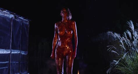 Naked Dal Nicole In Tonight She Comes