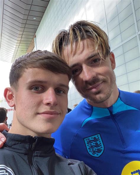 Remote options will expand jobs that require no experience near me 4