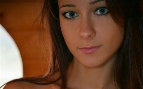 Kristina Uhrinova Brunette 1080P Women Melisa HD Wallpaper