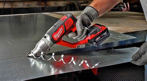 Металл, как бумагу: выбираем хорошие электроножницы