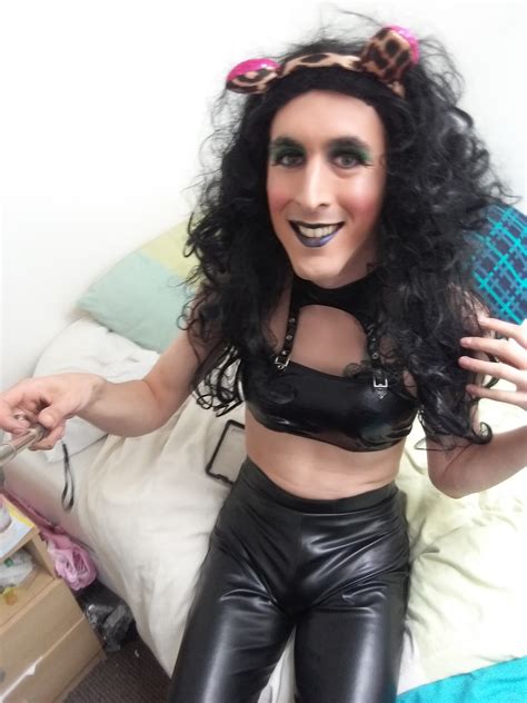 Hot Leather Leggings Cd Photo AShemaletube