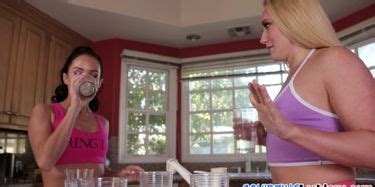 Alluring Babe Gushing While Tribbing TNAFlix Porn Videos