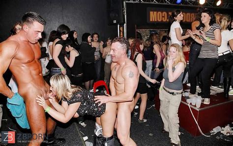 Mingle Nude And Boned In Public Zb Porn