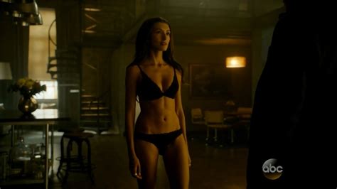 Naked India De Beaufort In Blood Oil