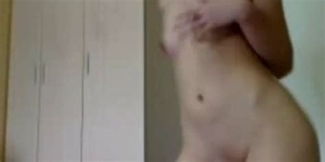 Chick Dances Nude Video Tnaflix