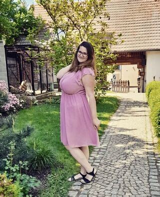 Curvey pinup dress MILF Veronika Jurišová veronika jurisova veronikajuris Nude OnlyFans