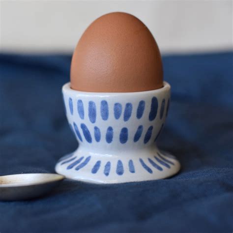 Taza De Huevo De Cer Mica Azul Y Blanco Cer Mica Lanzada A Etsy