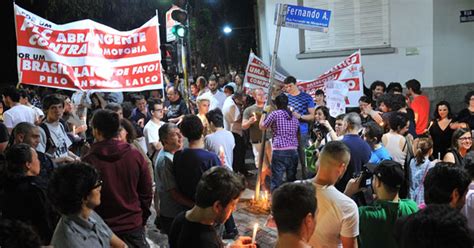 G1 velas grupo protesta contra agressão a casal gay em SP notícias em São Paulo
