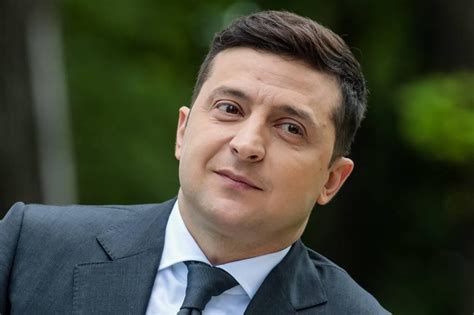 Отпуск на "даче Хрущёва". Зеленского обвинили в растрате средств на ...