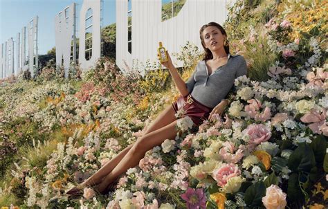 A New Chapter For The Gucci Flora Collection Unfolds With Miley Cyrus