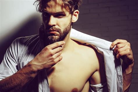 Hombre O Deportista Musculoso Gay Con Torso Musculoso Foto Premium