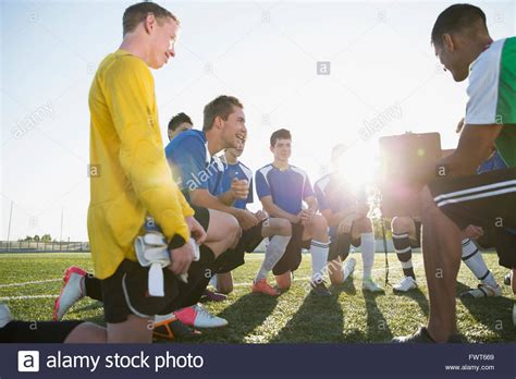 Coach Team Pep Talk Hi Res Stock Photography And Images Alamy