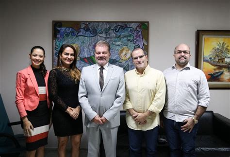 Presidente Recebe Visita De Dirigentes Da CDL Portal Da Mulher TJSE