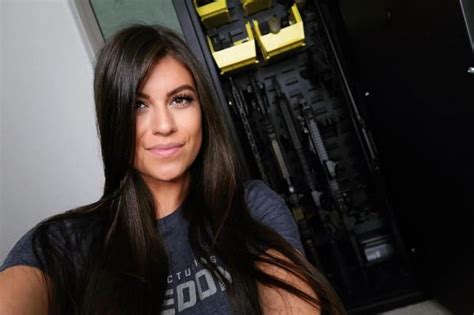 Hot And Sexy Latinas Barnorama