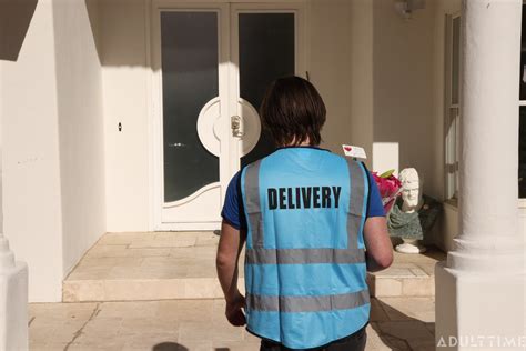 Gor Ca Milf Lauren Phillips I Jej Przyjaci Ki Uprawiaj Dziki Seks Grupowy Z Dostawc