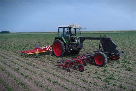Video El Insólito Tractor Desmalezador Maquinac