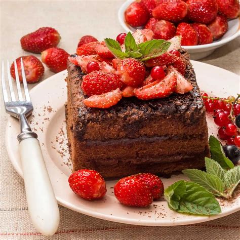 Torta De Vainilla Con Cobertura De Chocolate