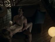 Naked Tato Alexander in Cómo Sobrevivir Soltero