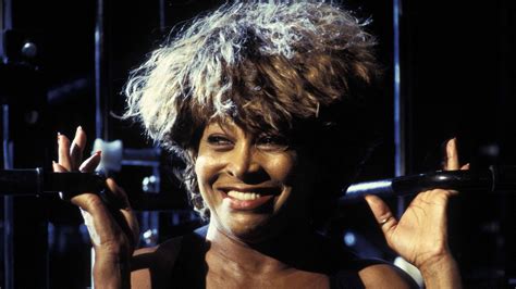 Nach Jahrelanger Pause Tina Turner Ist Zurück Auf Der Bühne