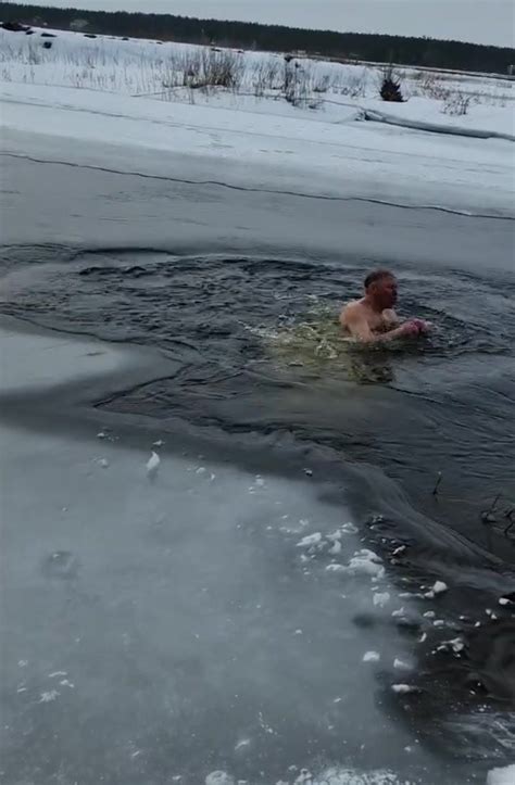 Naked Guy Going For A Cold Bath ThisVid
