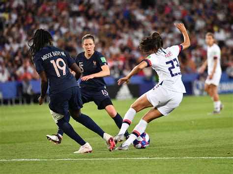 Coaches are split on whether the viral soccer pose is helpful