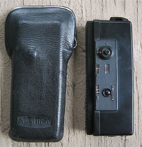 YASHICA ATORON ELECTRO MINI SPY CAMERA WITH CASE JAPAN UNTESTED