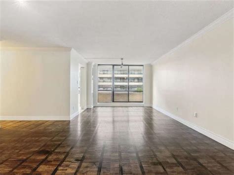 504 22 Shallmar Blvd Toronto Leased C5778889 Condosca