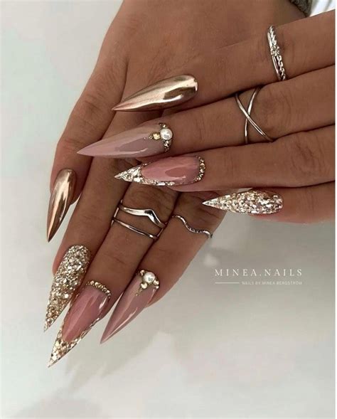 Gold Stiletto Nails Gold Chrome Nails Pointy Nails Stiletto Nails