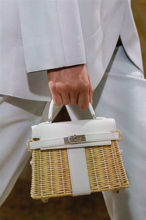 Культовые сумки, которые всегда в моде: 6 лучших моделей