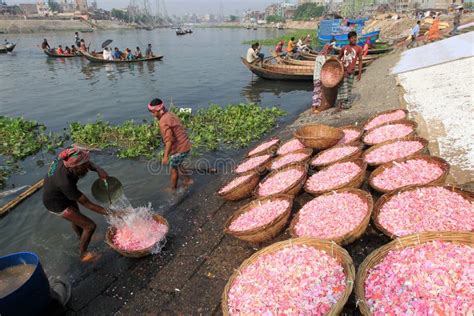 Buriganga River Pollution At Dhaka Editorial Photography Image Of