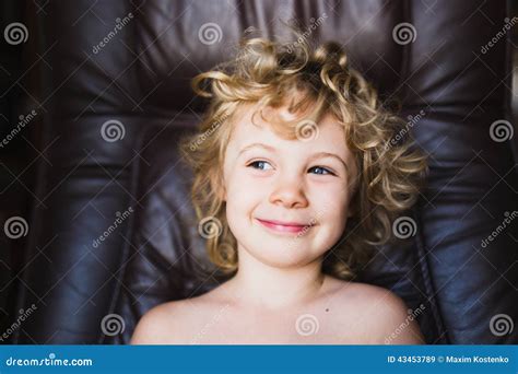Petite Fille Blonde Mignonne Image Stock Image Of Miel Image
