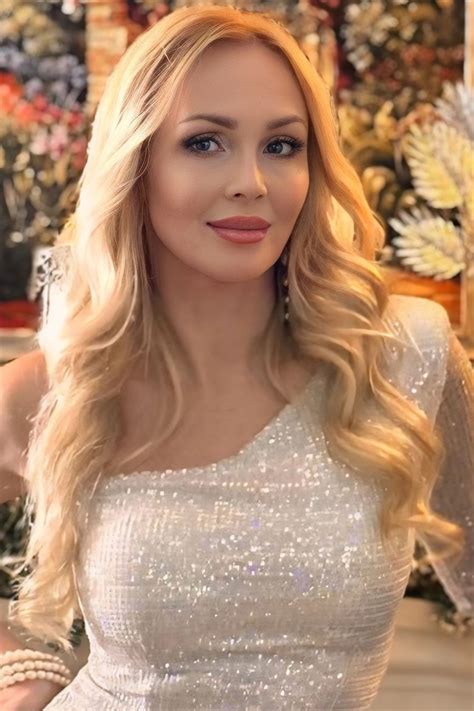 Beautiful Olga Y O From Valencia With Blonde Hair Id Ladadate
