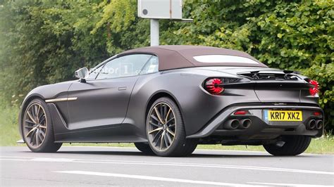 L Aston Martin Vanquish Zagato Volante de série à Pebble Beach