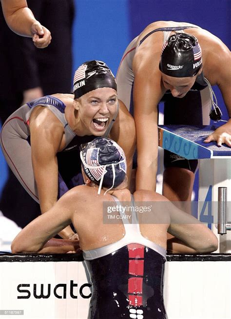 Us Womens 4x200m Freestyle Relay Team Celebrates Their Victory After