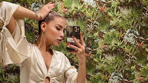 De espalda y en bikini la foto de la hija de Luis Miguel que se llevó todos los suspiros MDZ