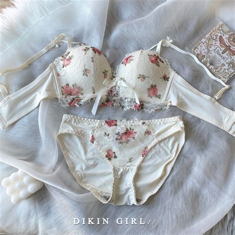 Flowers Lace Bra Penty Combo Set Iner Beauty