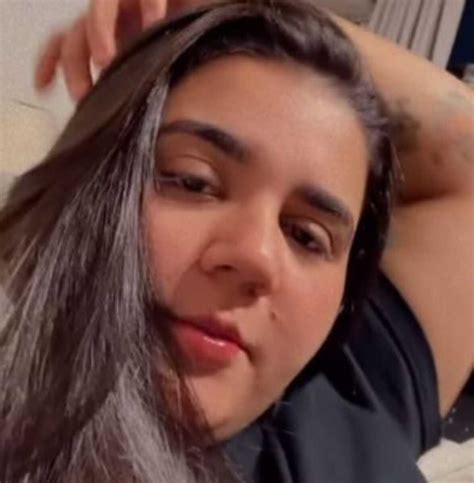 Cantora Yasmin Santos é vítima de assalto à mão armada na porta de casa