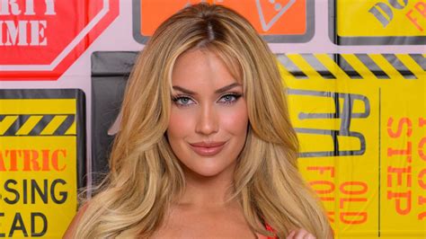 Getting Better With Age Paige Spiranac Wows Fans As She Posts Very Low Cut Swimsuit Pic To