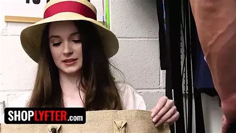 Blonde milf schlampige Vic bekommt tiefe höhlen suche und schlampige gesichtsbesamung