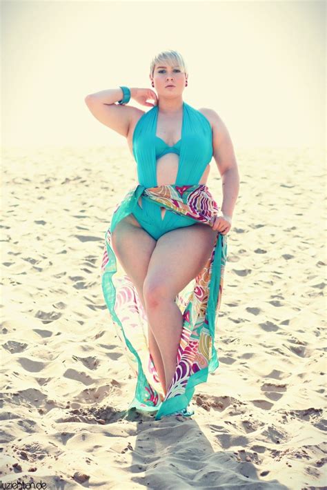 6 Hot Sexy Cassandra Luna Bikini Pics