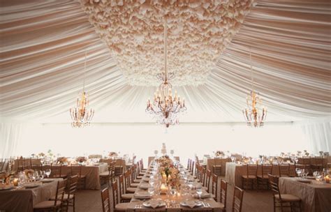 15 Swoon-Worthy Tent Wedding Ideas - Belle The Magazine