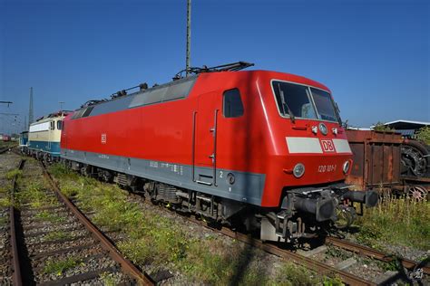 Die Elektrolokomotive 120 101-1 war Anfang September 2021 im ...