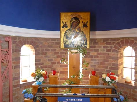 Inside Sacred Heart Rc Church Shanklin Basher Eyre Cc By Sa