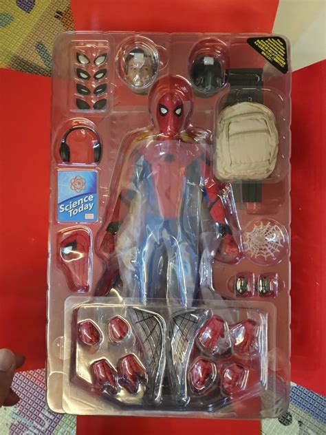Hot Toys Spider Man Homecoming MMS426 Deluxe Ver Hobbies Toys Toys Games On Carousell